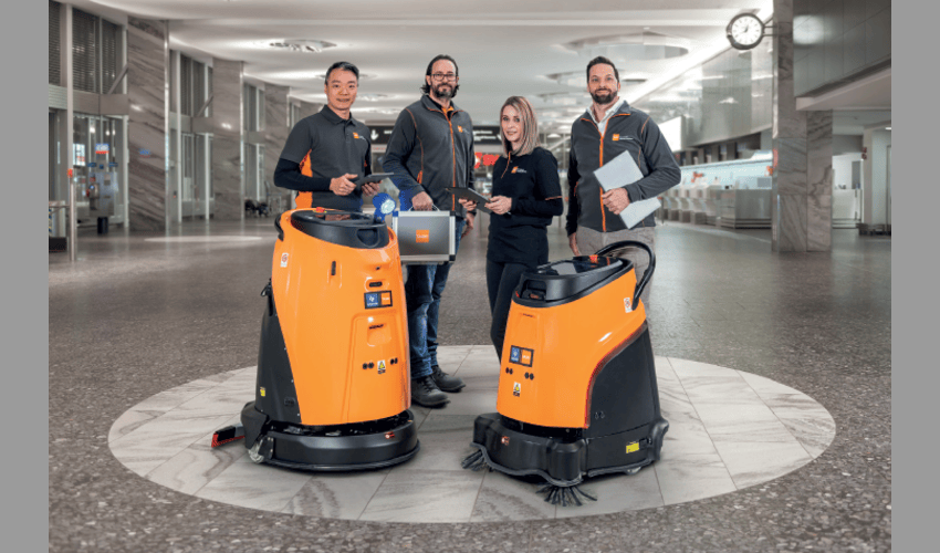 Ecobot with people (1)